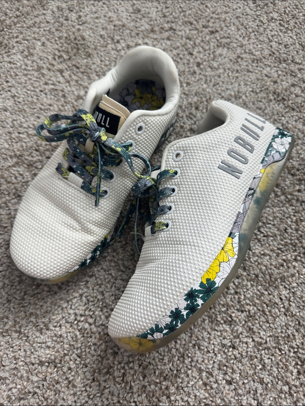 NOBULL White Wild Flower Outwork size 7